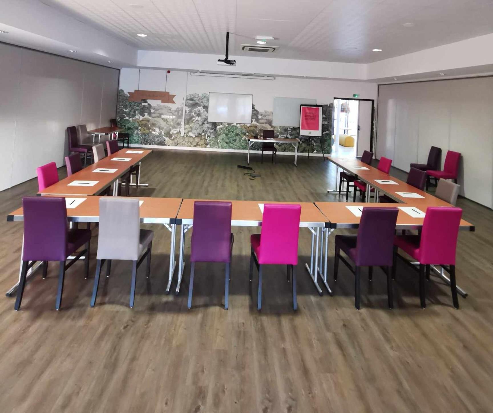 Hotel Ibis Styles Montargis Arboria Pannes  المظهر الخارجي الصورة