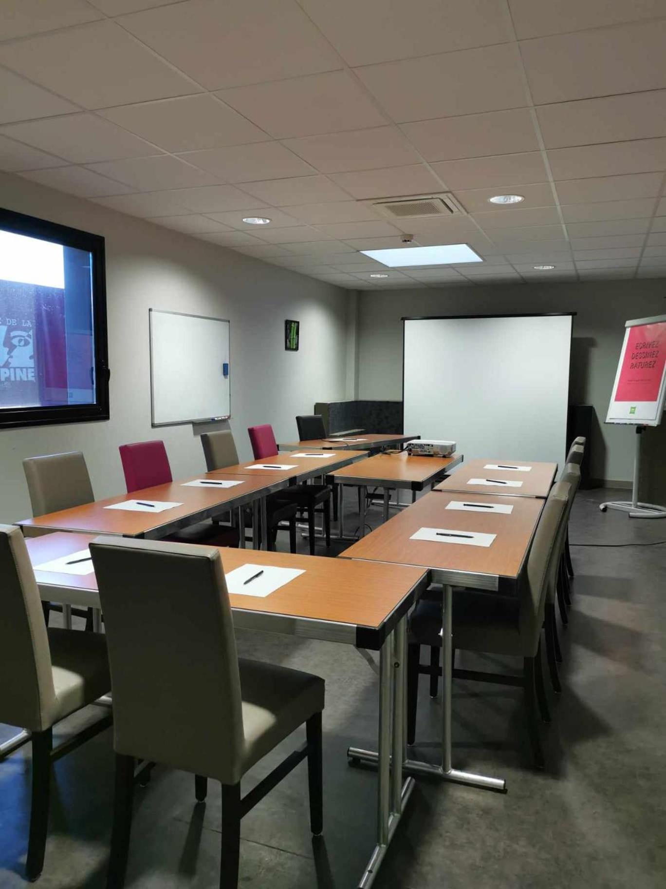 Hotel Ibis Styles Montargis Arboria Pannes  المظهر الخارجي الصورة